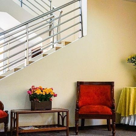 Hotel Makroz ラタクンガ エクステリア 写真