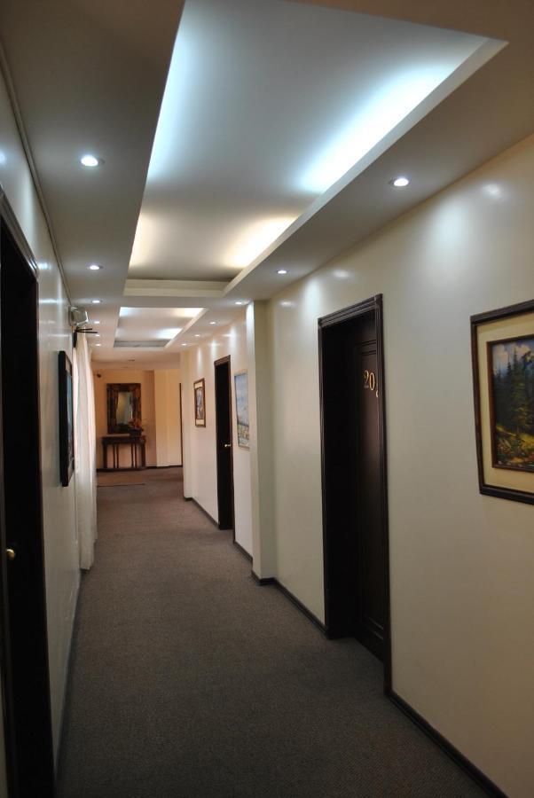 Hotel Makroz ラタクンガ エクステリア 写真