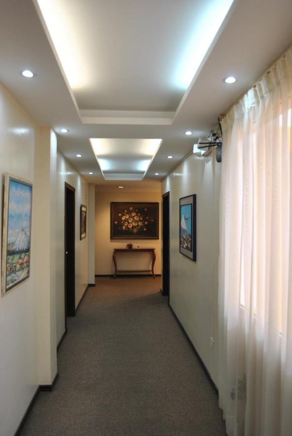 Hotel Makroz ラタクンガ エクステリア 写真